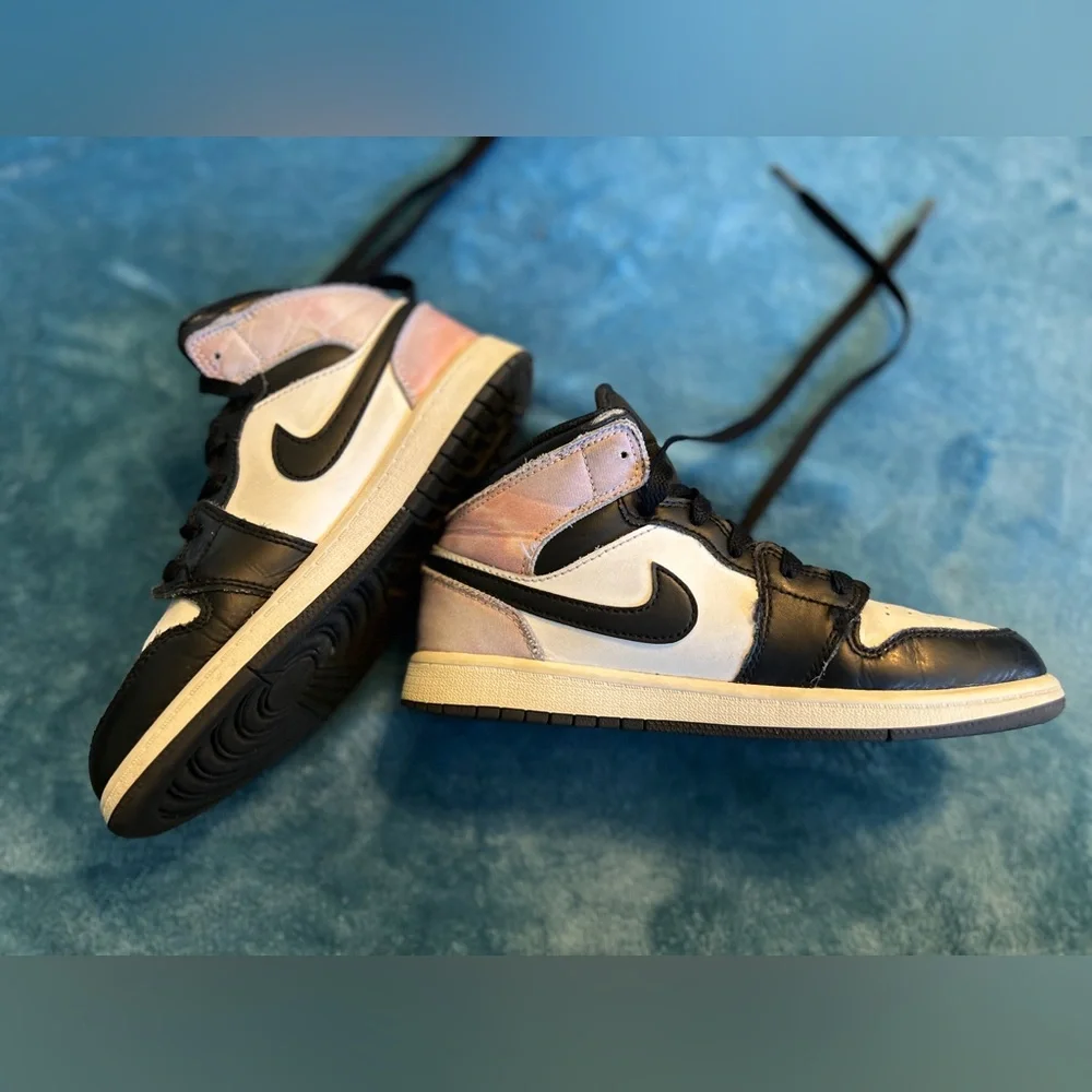 Nike Air Jordan 1 Mid Zen Master Galaxy Tye dye. Kids size 3Y; Women’s 4.5